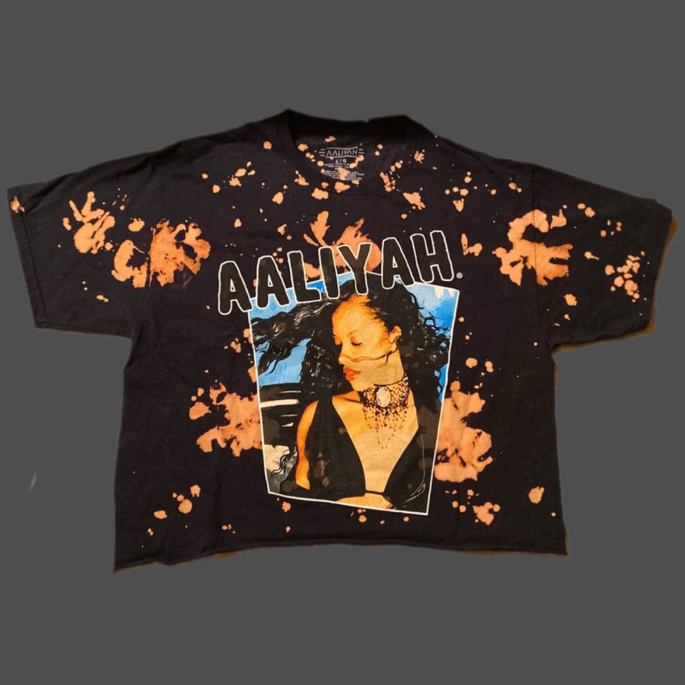 Preowned Aaliyah (Music Artist) Cropped Tee